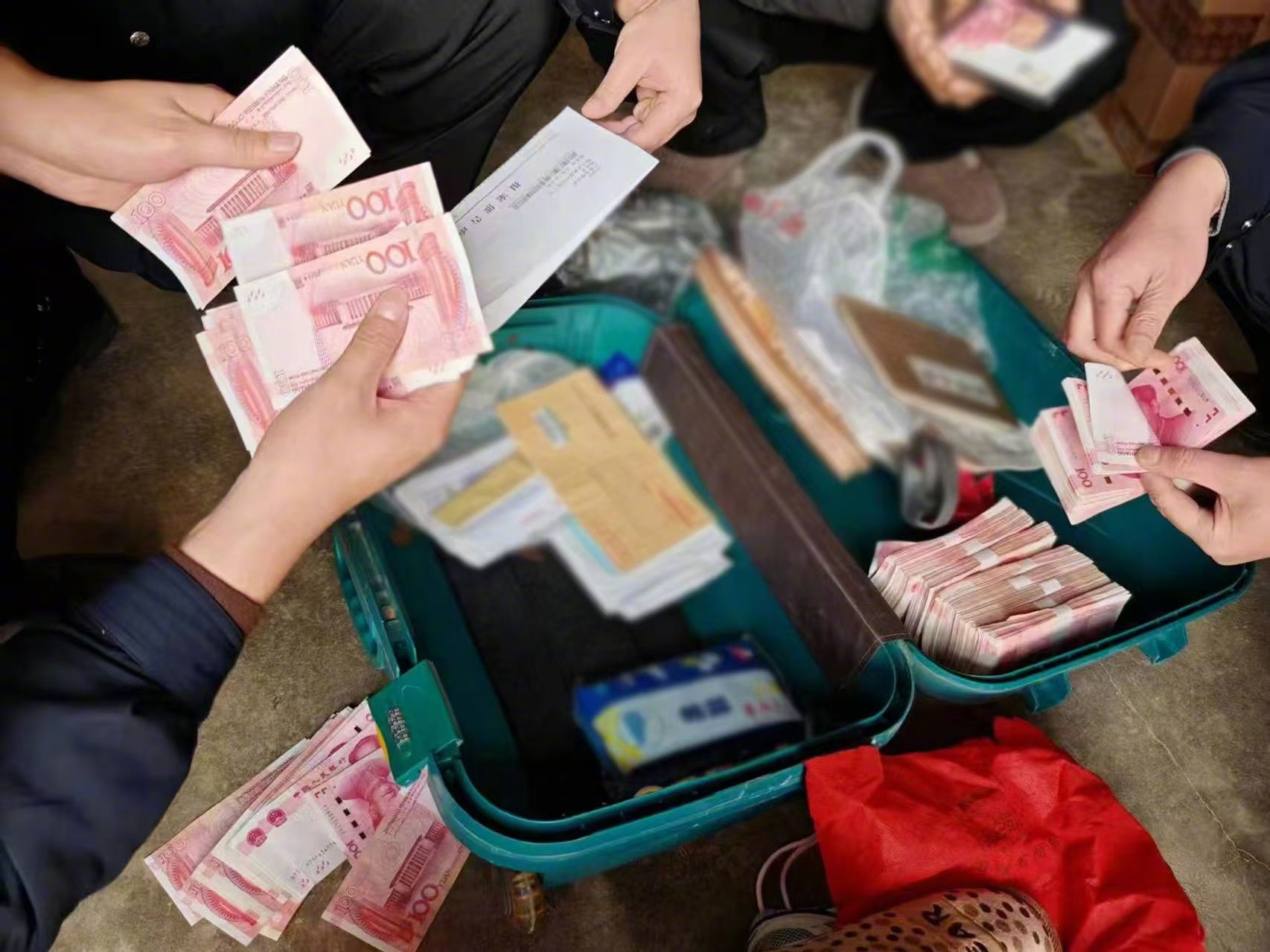 最新带现金几十万能过安检方法分析(最方便真实的义乌携带现金过安检有具体规定吗方法)